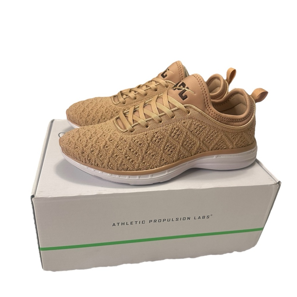 APL Women’s TECHLOOM PHANTOM- Caramel/Chocolate/White - Size: 7.5 **NWT**